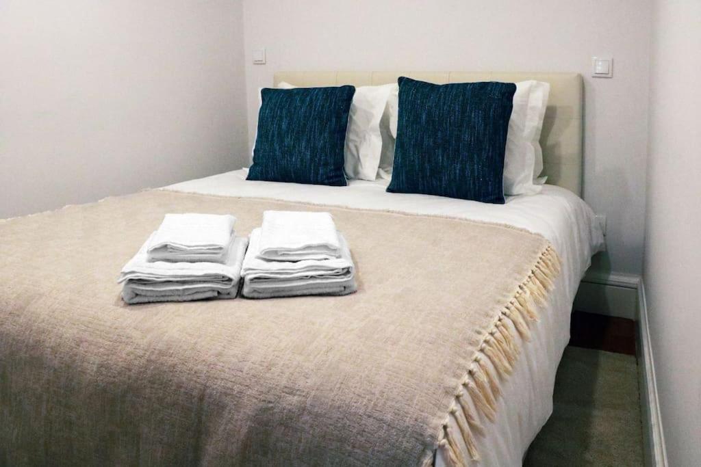 Loving Apartment By The River Порту Экстерьер фото